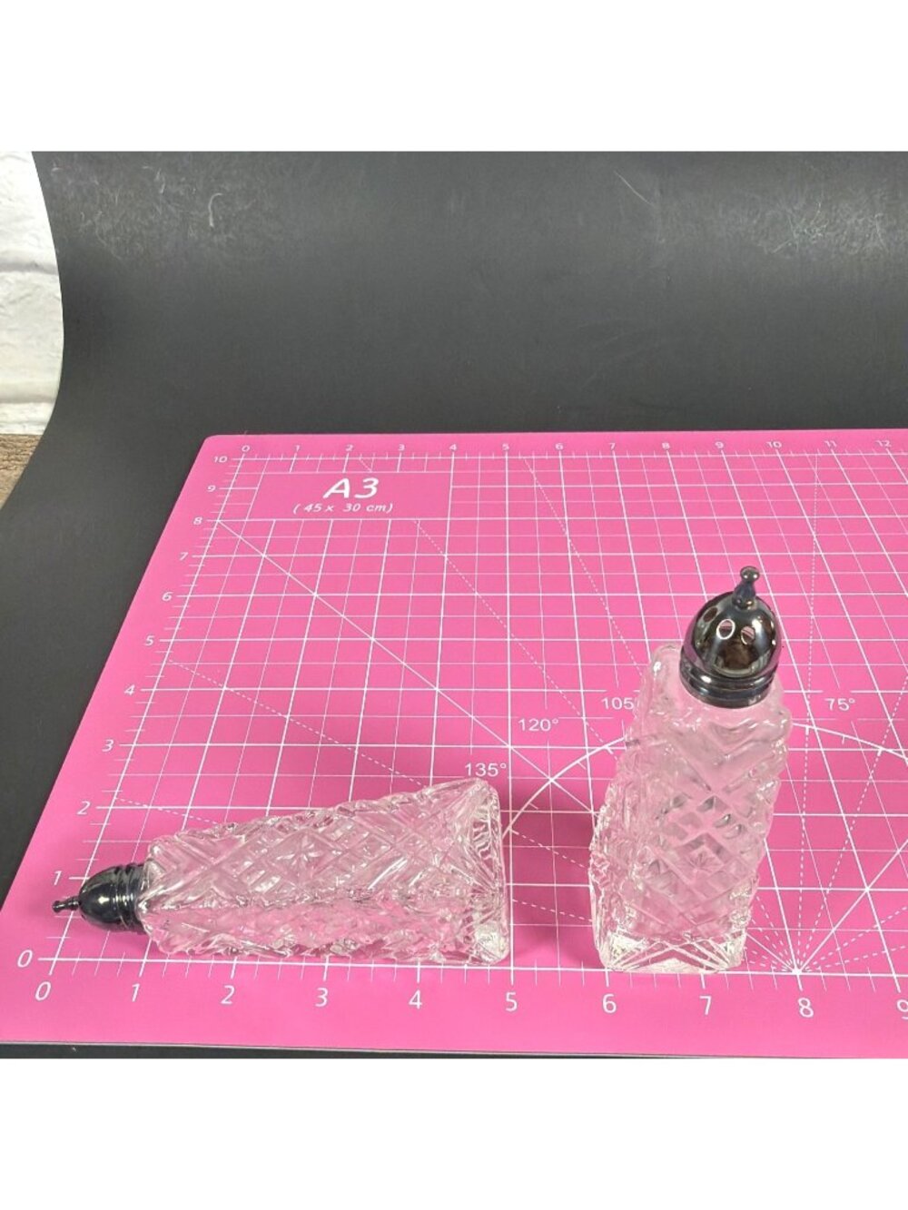 VTG 50s Crystal Salt Pepper Shakers Heavy Cut Glass Diamond Pattern AS IS Parts - Picture 11 of 14